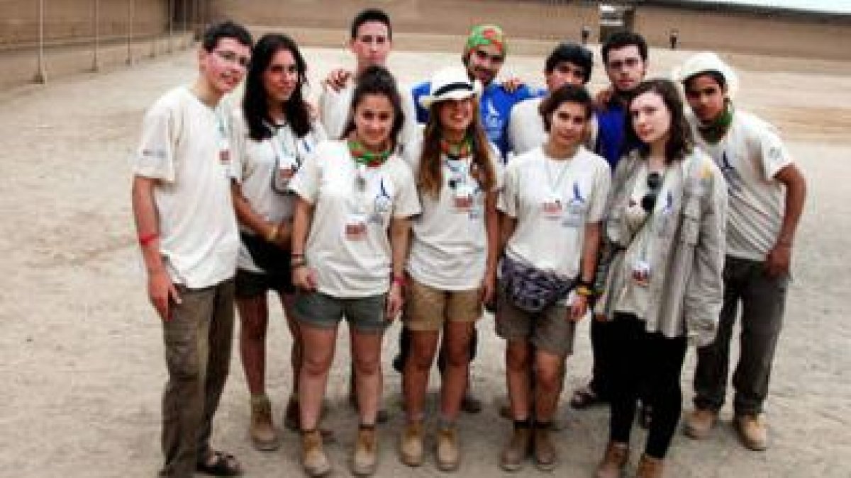 Foto de familia de los participantes en la Ruta Quetzal BBVA.