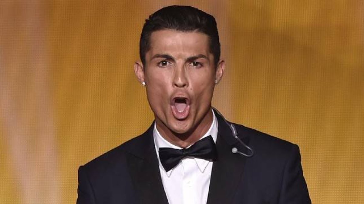 Cristiano Ronaldo grita tras lograr su tercer Balón de Oro.