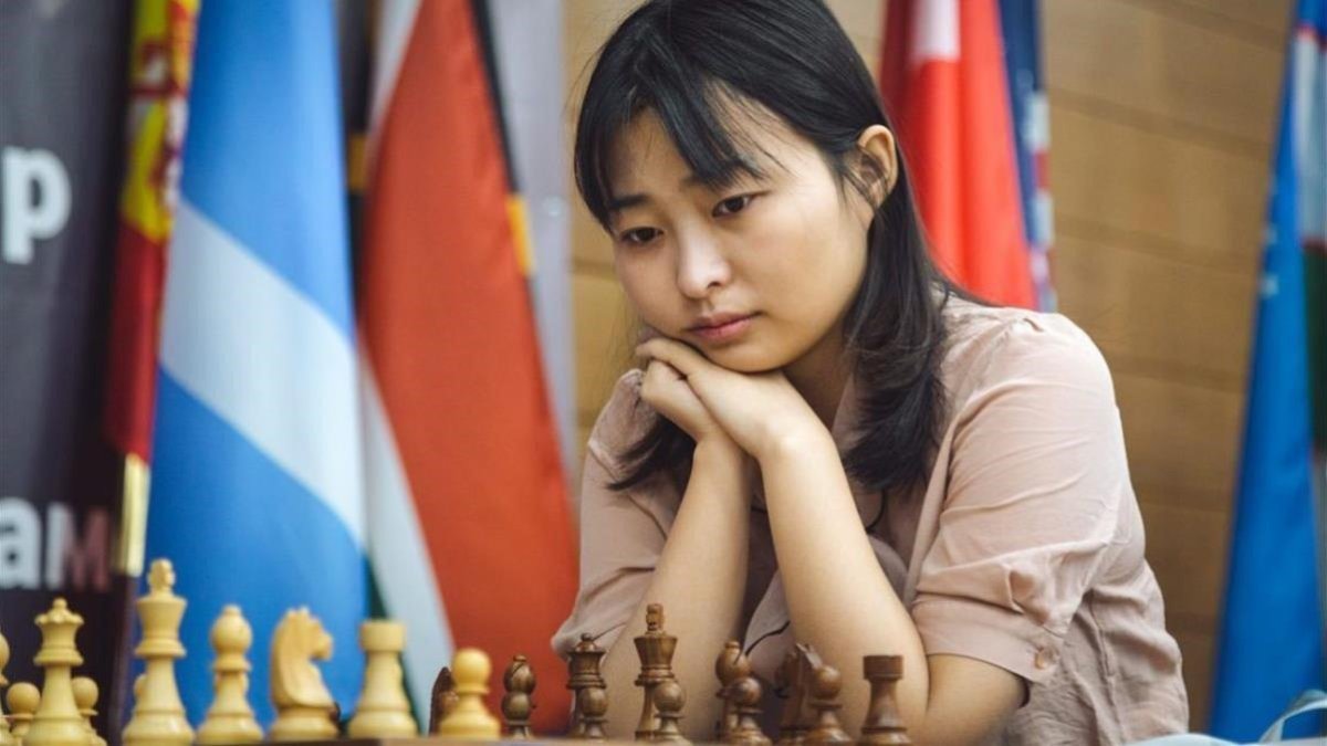 La rusa Ju Wenjun, durante la final del Mundial contra Kateryna Lagno.