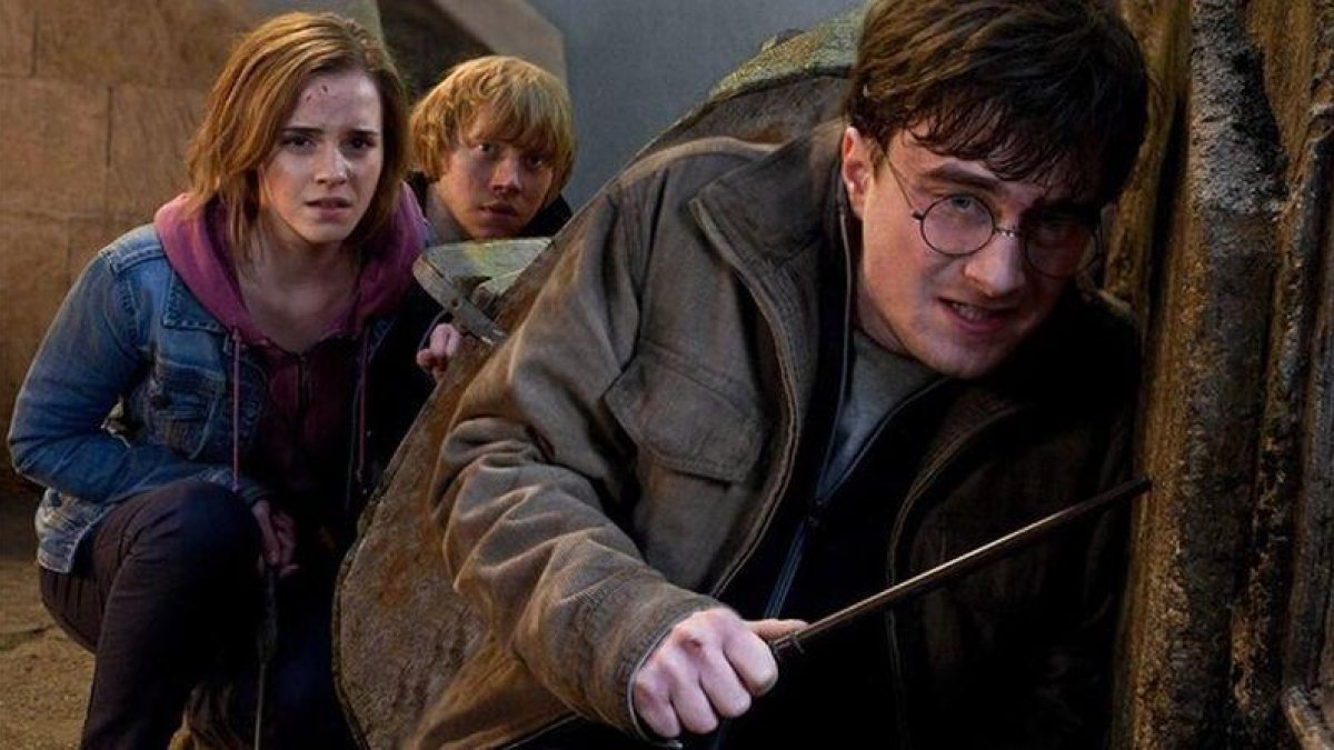 Daniel Radcliffe (como el joven mago), Emma Watson (Hermione) y Rupert Grint (Ron), en 'Harry Potter y las reliquias de la muerte 2'.