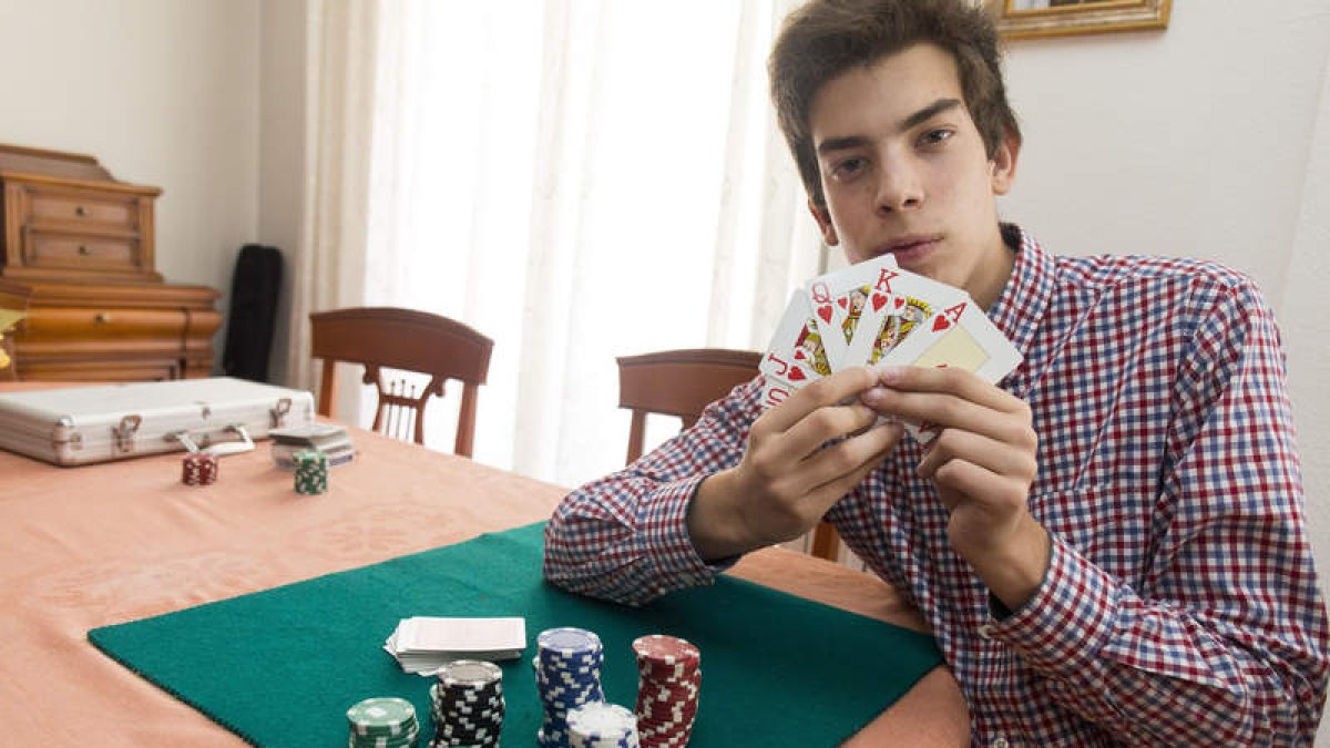 El jugador leonés de póker Álvaro Gutiérrez de la Iglesia. FERNANDO OTERO PERANDONES