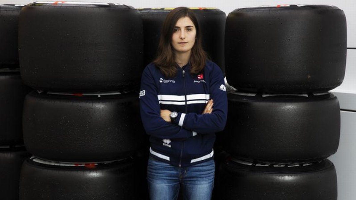 Tatiana Calderón, piloto de desarrollo en el Team Sauber de F-1, y piloto de GP-3.