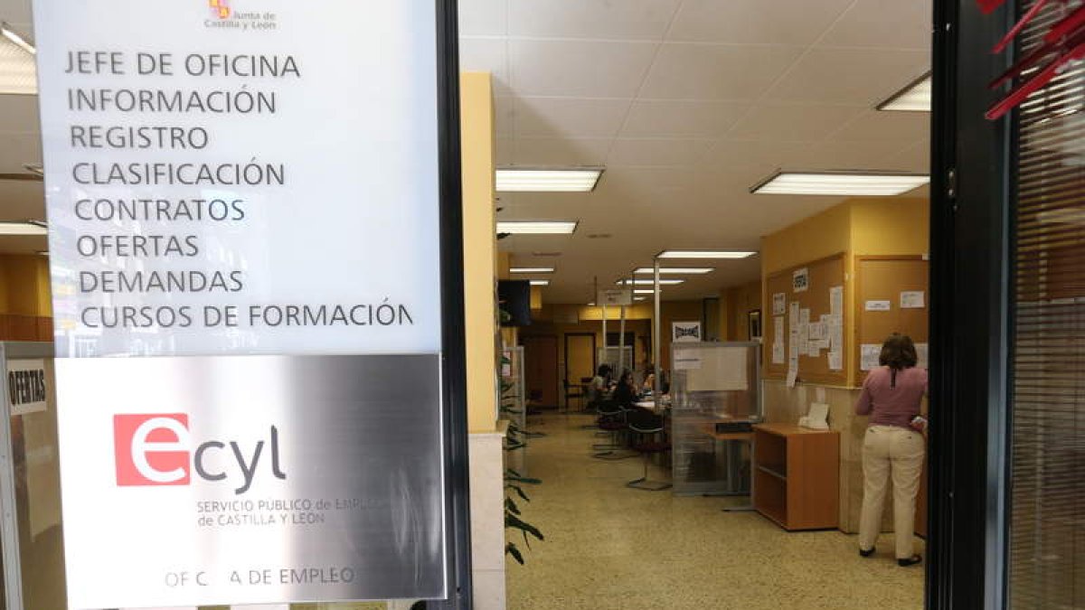 Oficina del Servicio Público de Empleo de Castilla y León en Ponferrada. L. DE LA MATA