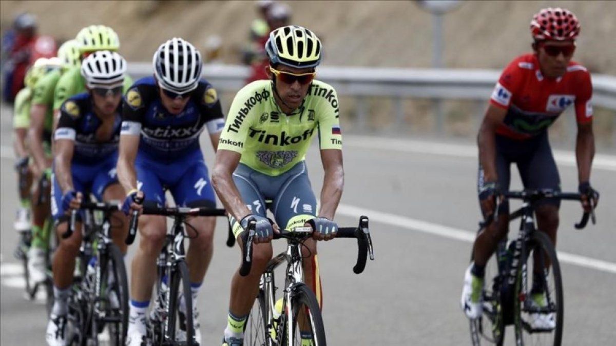 Nairo Quintana y Contador, durante la etapa con final en Formigal.
