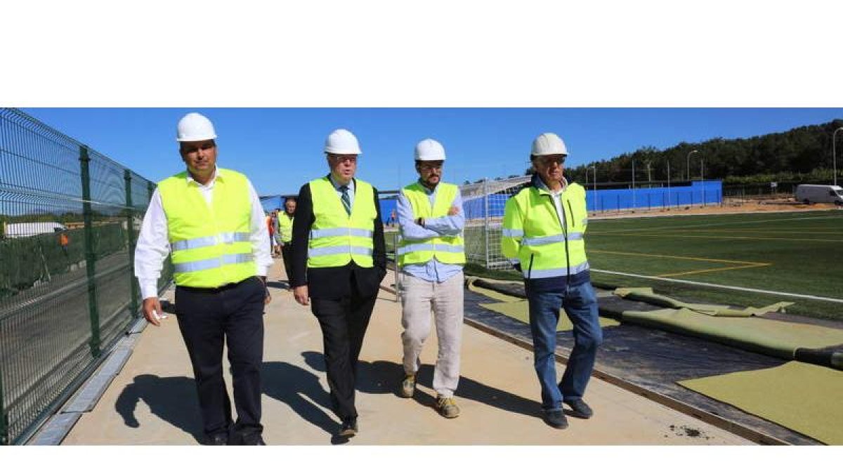 El alcalde visitó las obras del nuevo Complejo Deportivo y Social Olímpico León-León Golf. CÉSAR