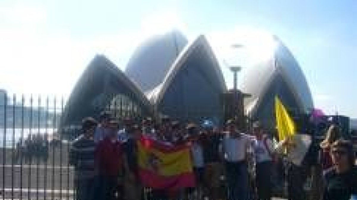 El grupo de jóvenes leoneses que acudió a Sídney a ver al Papa