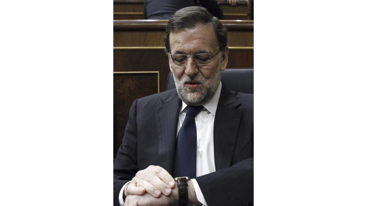 Rajoy, ayer, al inicio del pleno del Congreso.