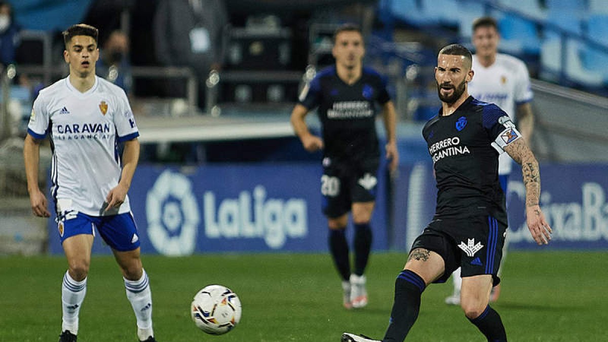 Óscar Sielva dirigió el juego berciano, pero la Deportiva se quedó sin premio, a pesar de hacer mejor encuentro que en Málaga, Alcorcón, Miranda o Albacete. DMARZOFOTO