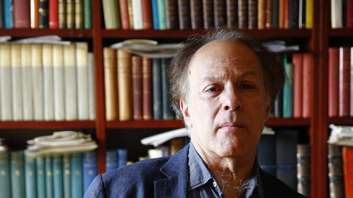 El escritor Javier Marías vuelve a las quinielas del Nobel. J.P, GANDUL