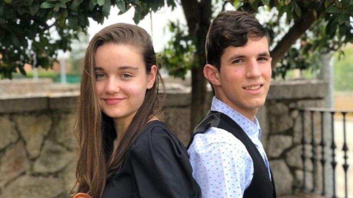 Los jóvenes músicos Jimena Pérez y Marcos Corcoba. DL
