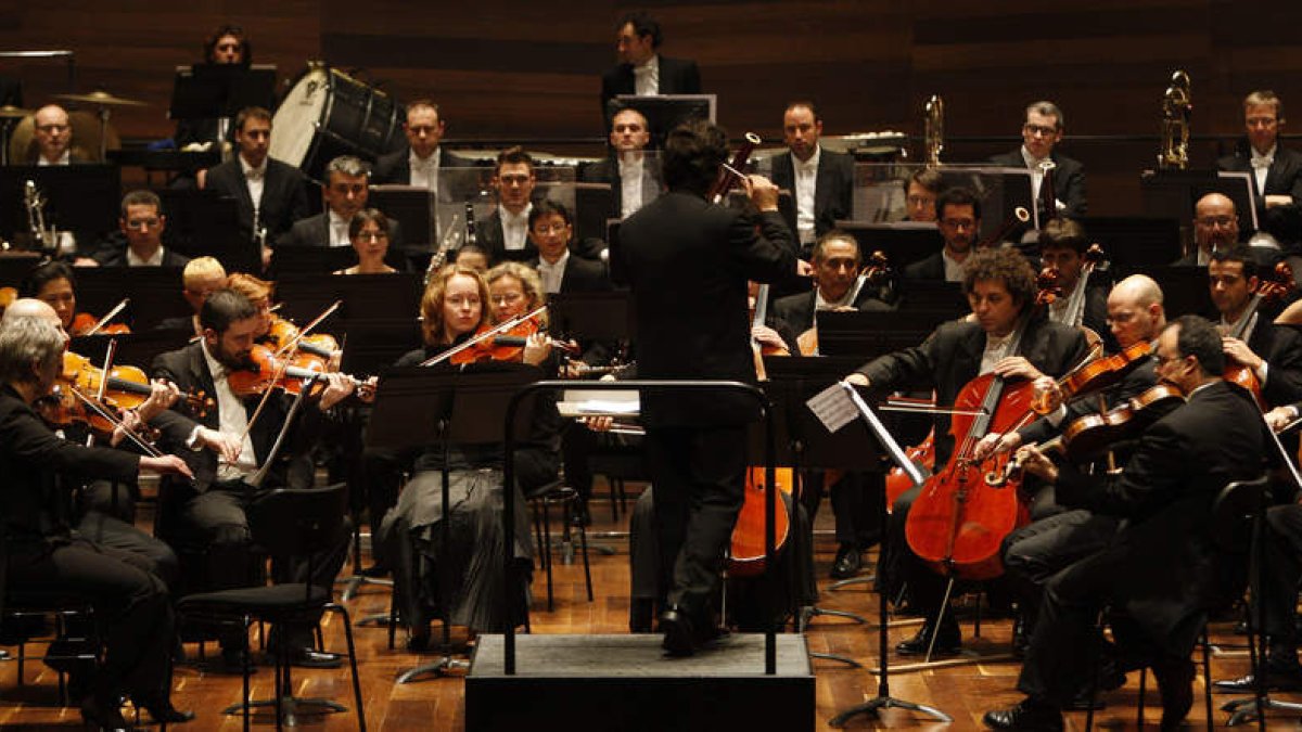 Imagen de archivo de la Orquesta Sinfónica de Castilla y León durante uno de sus conciertos en el Auditorio.