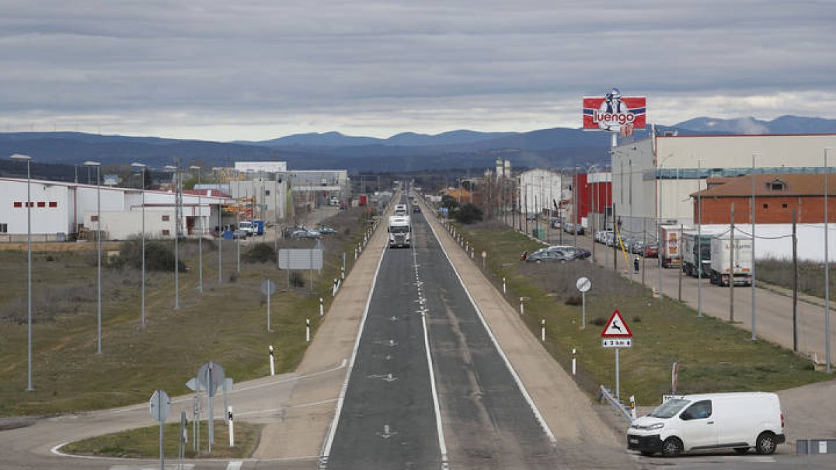 Extra polígonos industriales. Riego de la Vega y Valderrey. Foto.- Jesús F. Salvadores