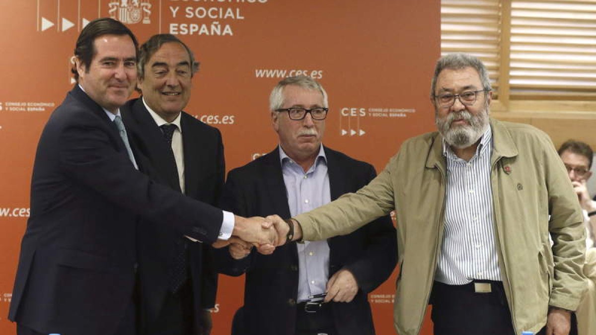 Garamendi, Rosell, Toxo y Méndez, tras el acuerdo.