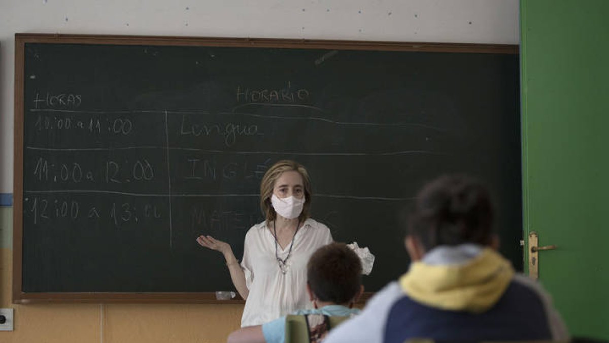 Clases de refuerzo en el Colegio San Claudio.