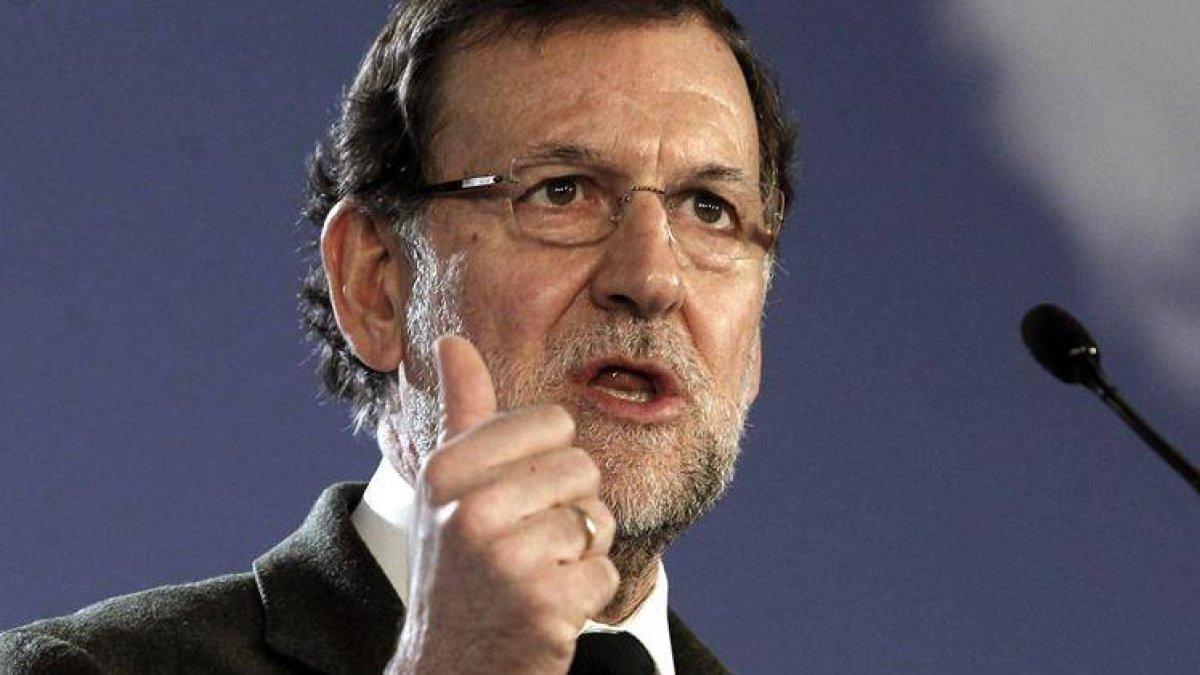 El presidente del Gobierno y líder del PP, Mariano Rajoy, durante su intervención en la clausura, hoy en Barcelona, de la convención del PPC "Juntos Sumamos", en contra del separatismo catalán.