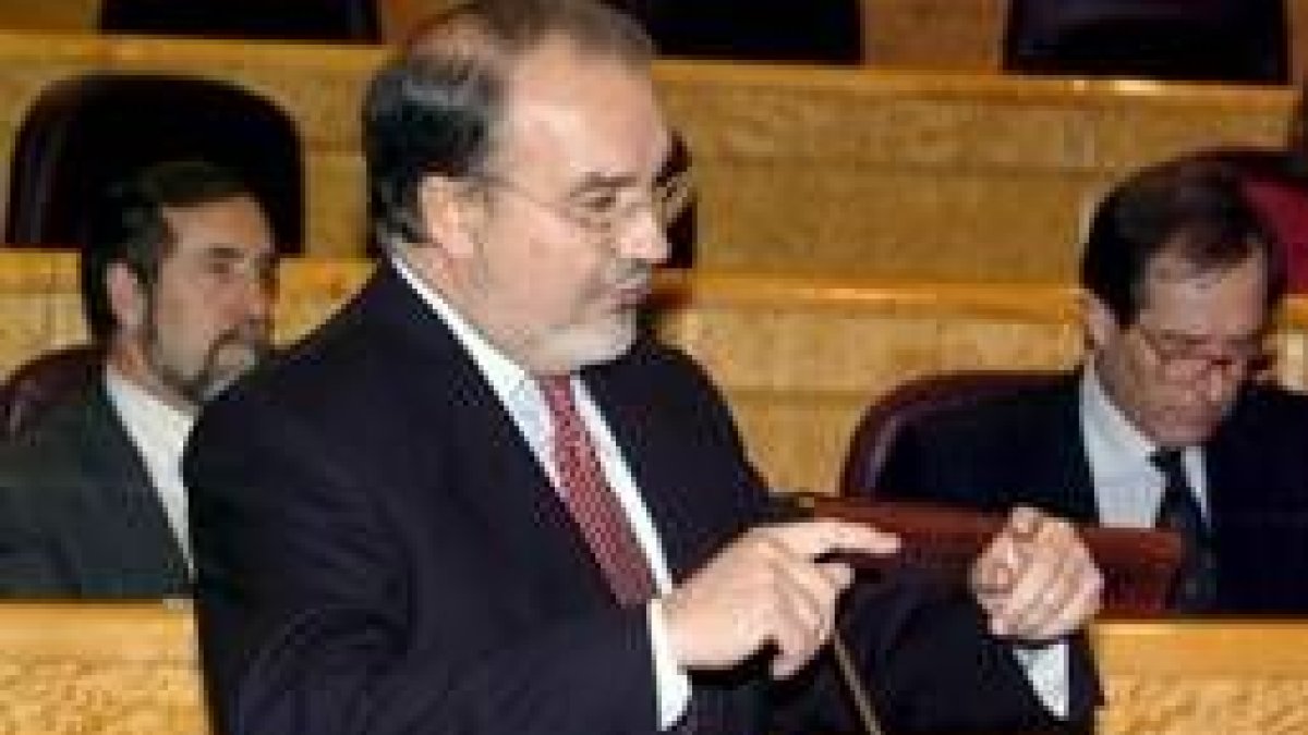 Pedro Solbes aboga por reforzar el control sobre los contribuyentes