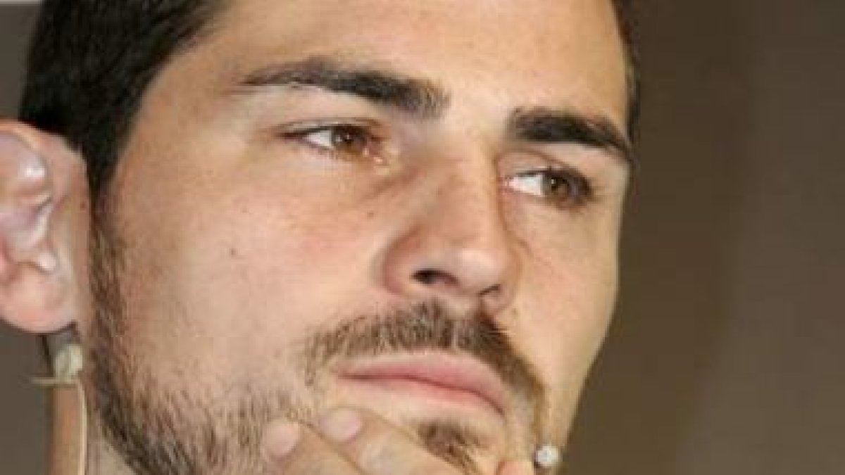 Íker Casillas cumplió el partido número 100 de su trayectoria como internacional.