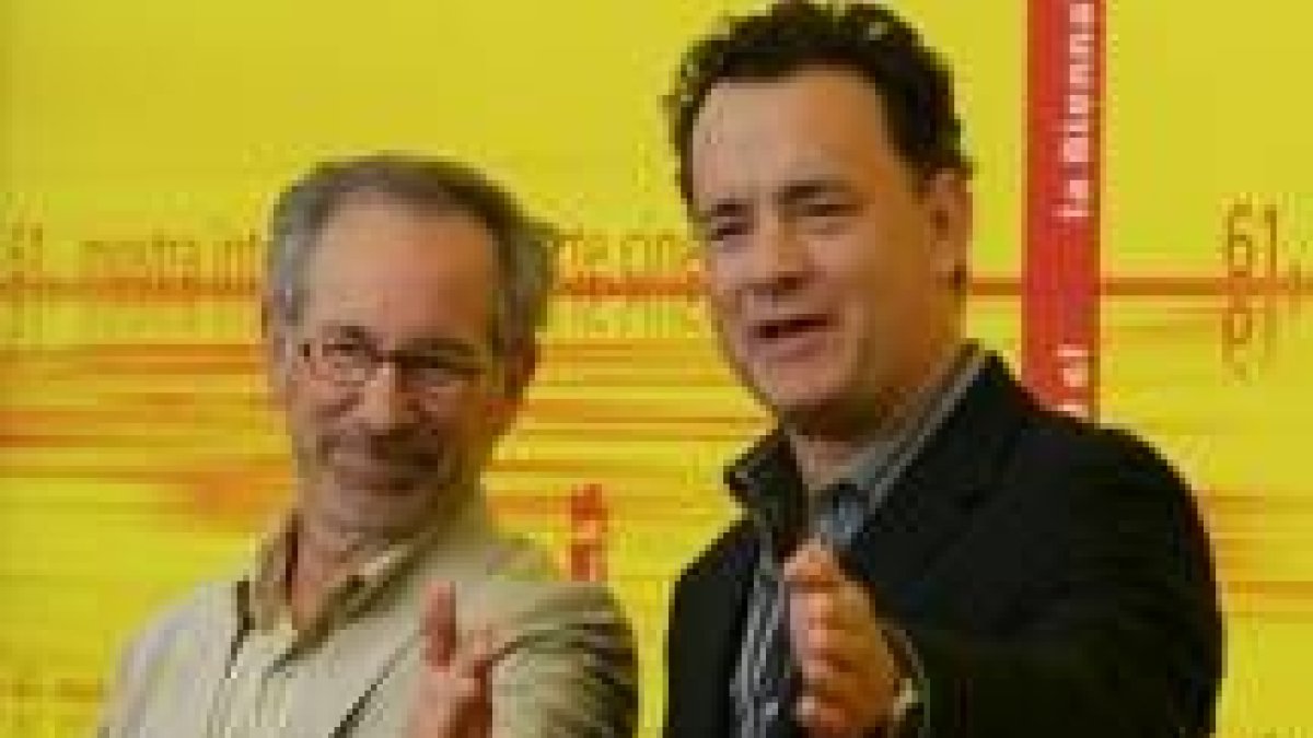 Steven Spielberg y Tom Hanks durante la presentación de la película