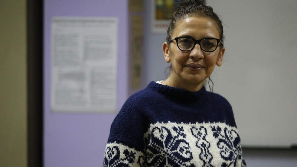 Mari Cruz García Hernández se ha quedado sin recursos tras ser diagnosticada de un cáncer y no tener derecho a prestación por baja laboral. FERNANDO OTERO