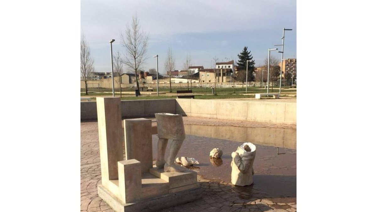 La estatua se había colocado en el parque a finales de 2014. DL