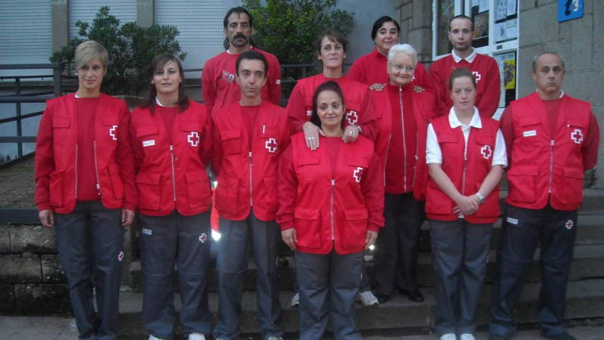Varios de los voluntarios que acudirán el viernes a la entrega de premios Príncipe de Asturias.
