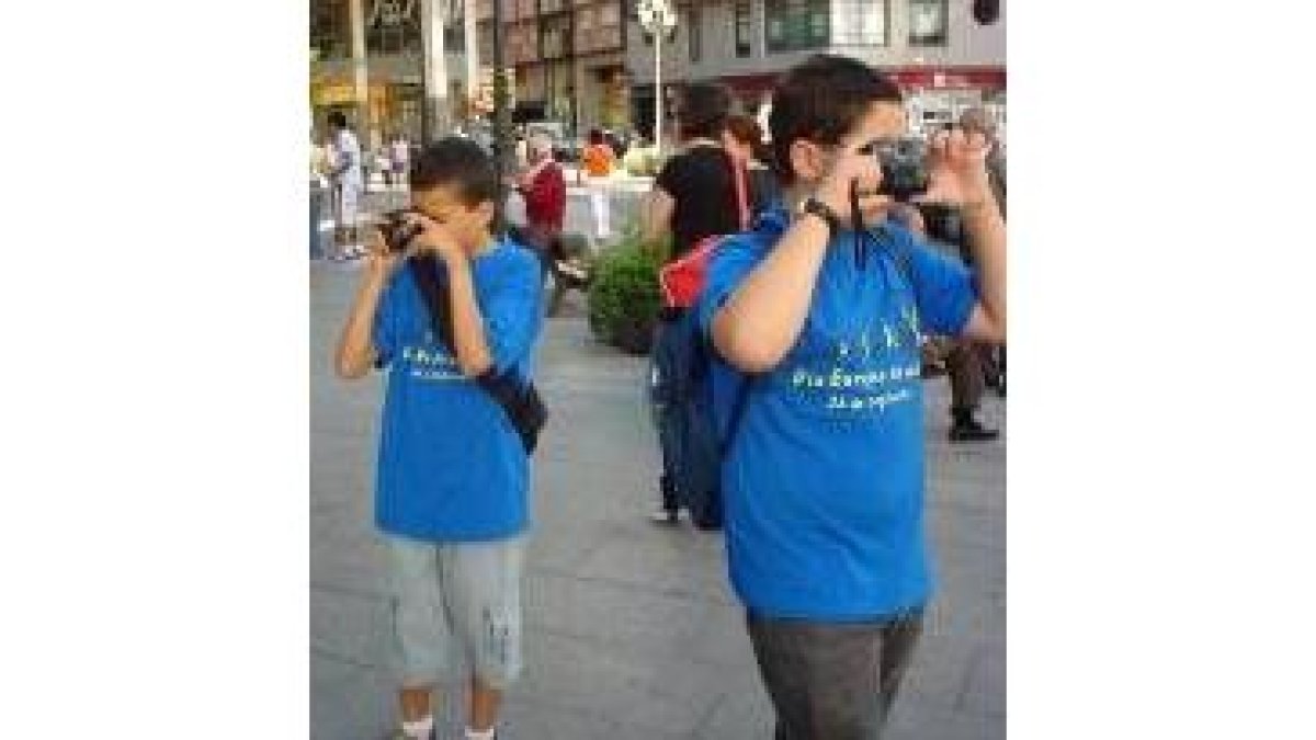 Armados con su cámara, cada niño fotografió una parte de la ciudad