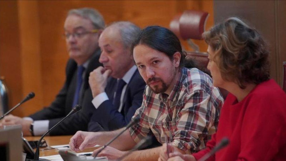 El secretario general de Podemos, Pablo Iglesias, en la comisión sobre financiación en el Senado.