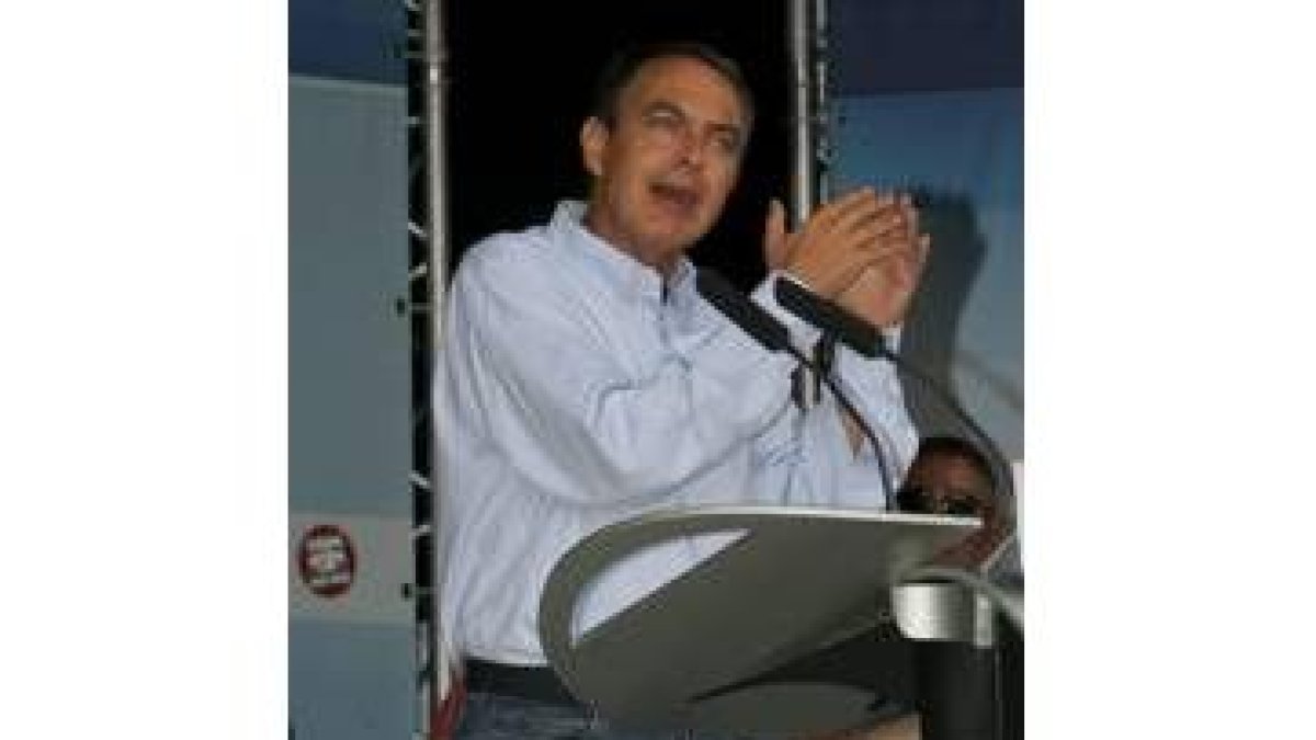 Zapatero, en su última visita a León, el pasado septiembre en Rodiezmo