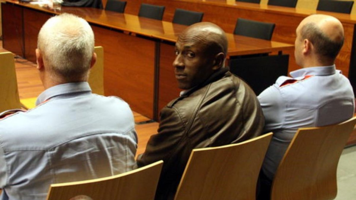 El condenado, en un momento del juicio celebrado en la Audiencia de Girona.