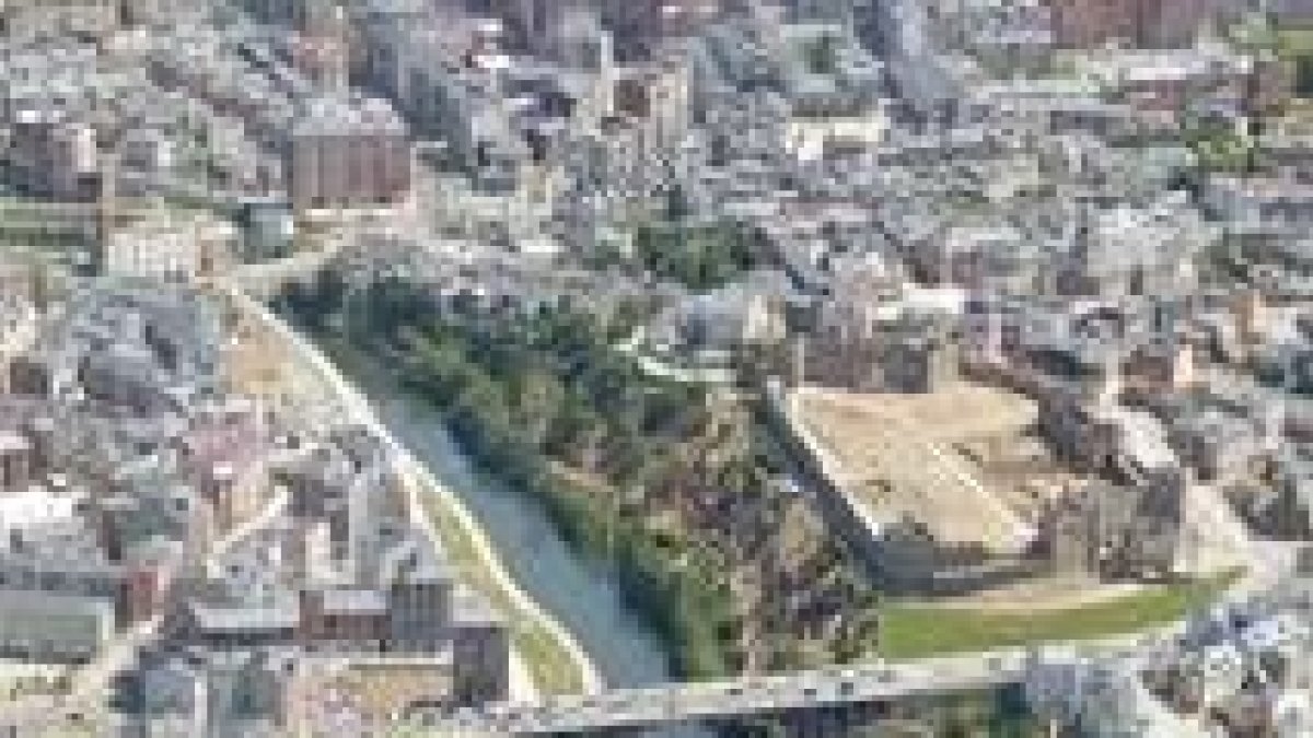 Imagen tomada desde el aire que ofrece una vista general de la ciudad de Ponferrada