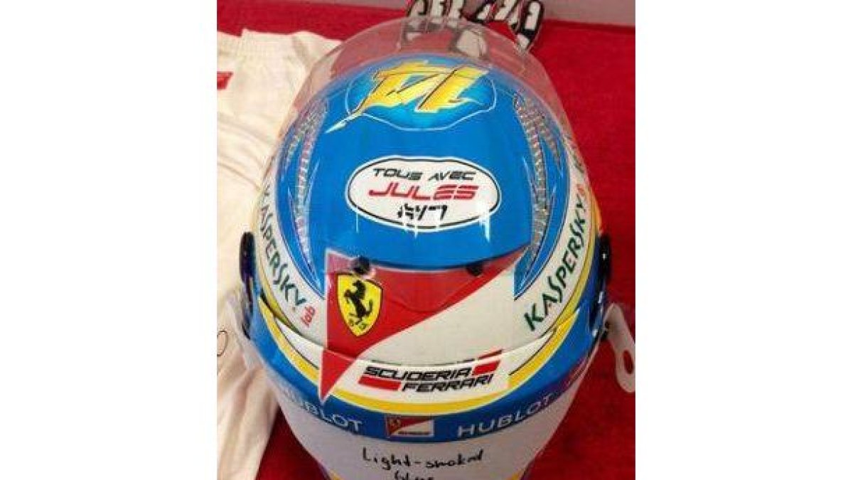 El casco que Fernando Alonso llevará en el GP de Rusia, con el mensaje de apoyo a Jules Bianchi.