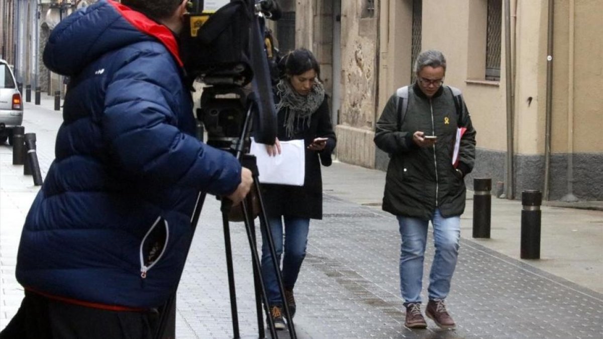 La abogada de Jordi Magentí llega a los juzgados de Santa Coloma de Farners.