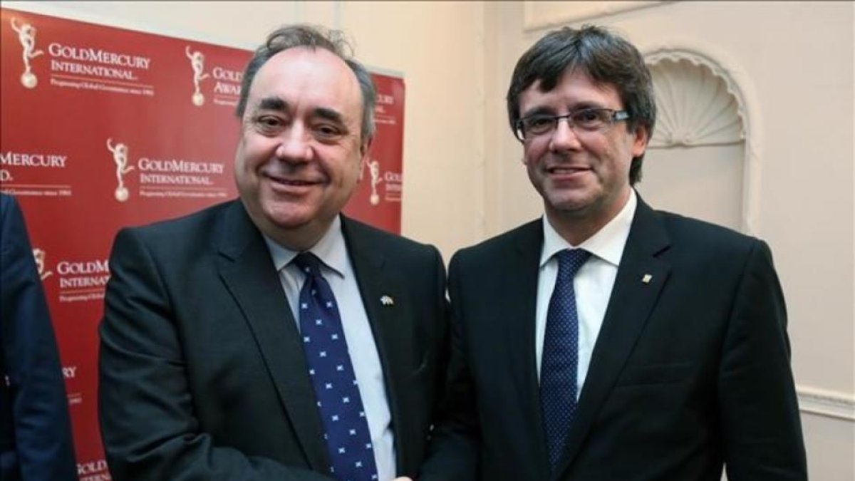Alex Salmond y Carles Puigdemont