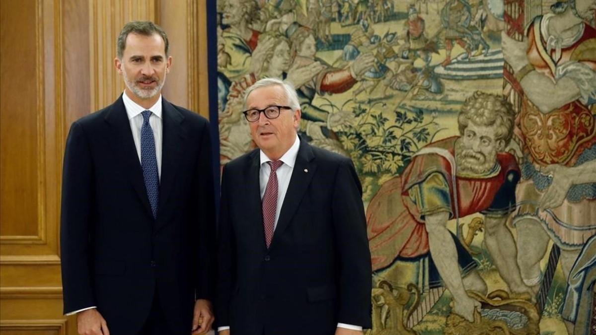 El rey Felipe VI, en la recepción al presidente de la Comisión Europea, Jean Claude Juncker