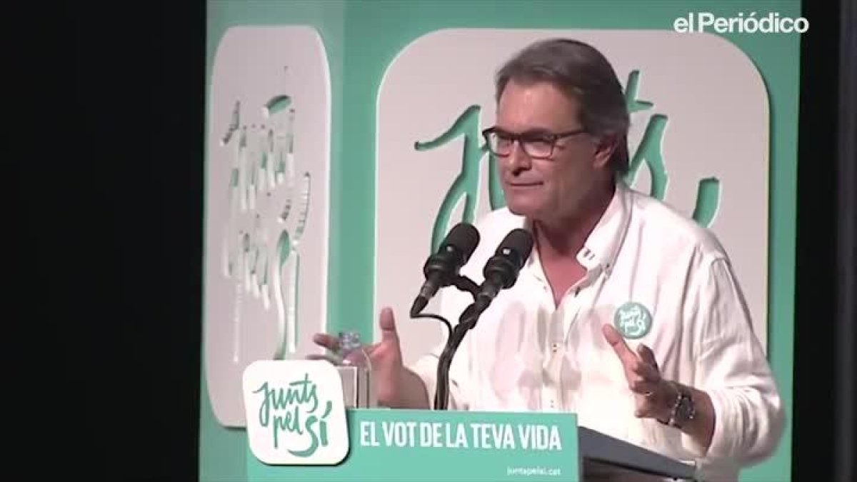 Artur Mas, durante su intervención en un mitin de JxSí, en septiembre del 2015 en LHospitalet de Llobregat, durante la campaña del 27-S.
