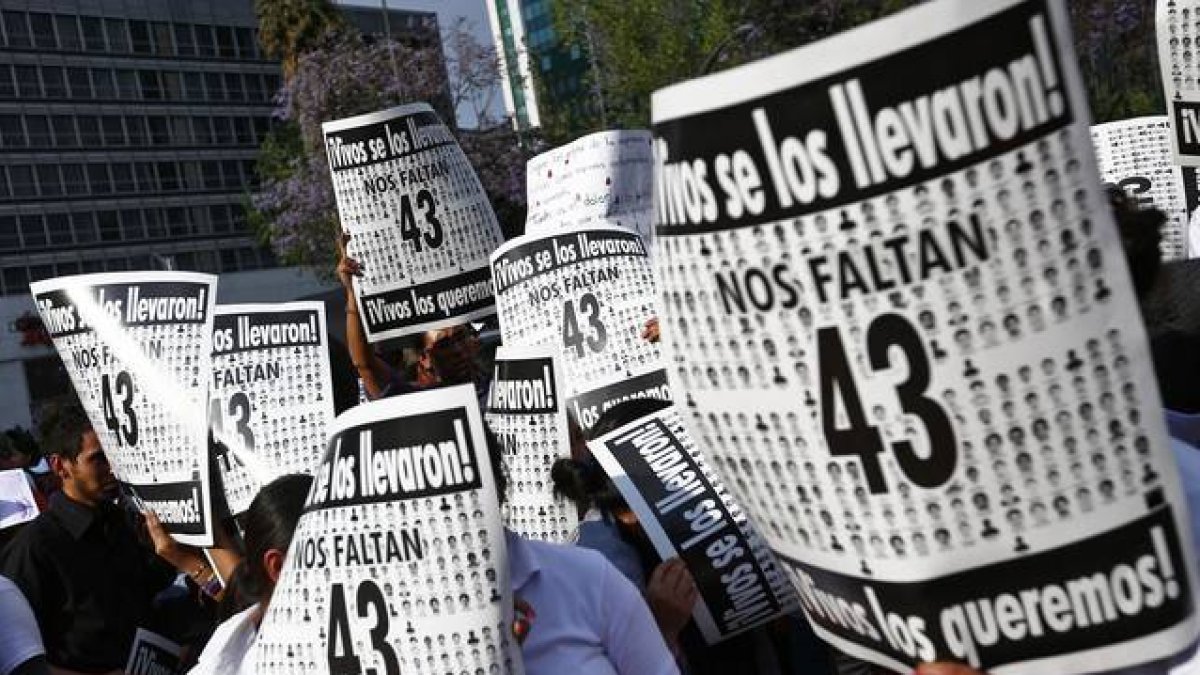 Manifestación para reclamar justicia por la muerte de los 43 estudiantes de Iguala, el pasado jueves en México.