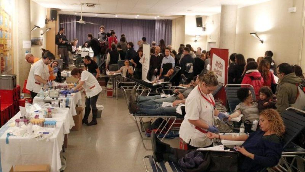 Donación de sangre y de médula en la escuela Vedruna de Girona.