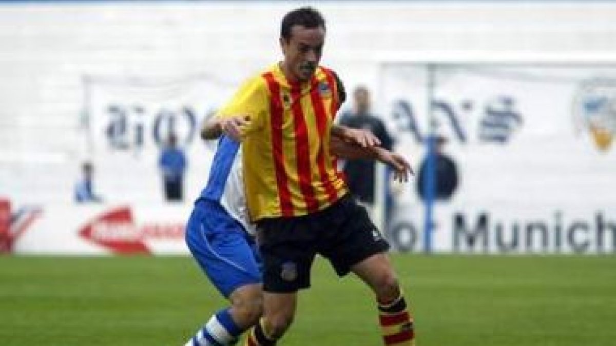 El ex deportivista Tarradellas milita en el Sant Andreu.