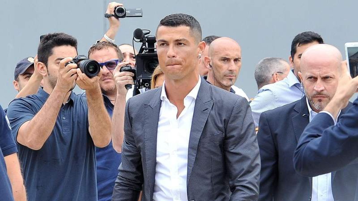 Cristiano Ronaldo, en Turín antes de ser presentado como nuevo jugador de la Juventus. DI MARCO