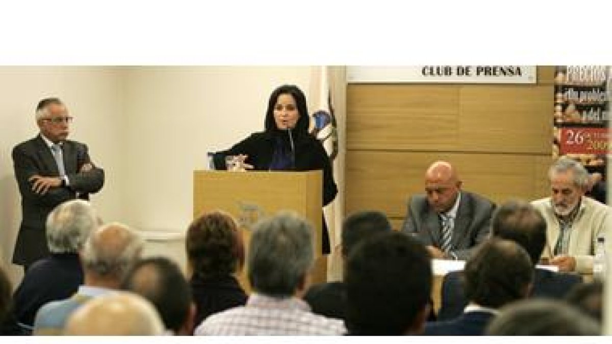Silvia Clemente acudió hoy al Club de Prensa de Diario de León