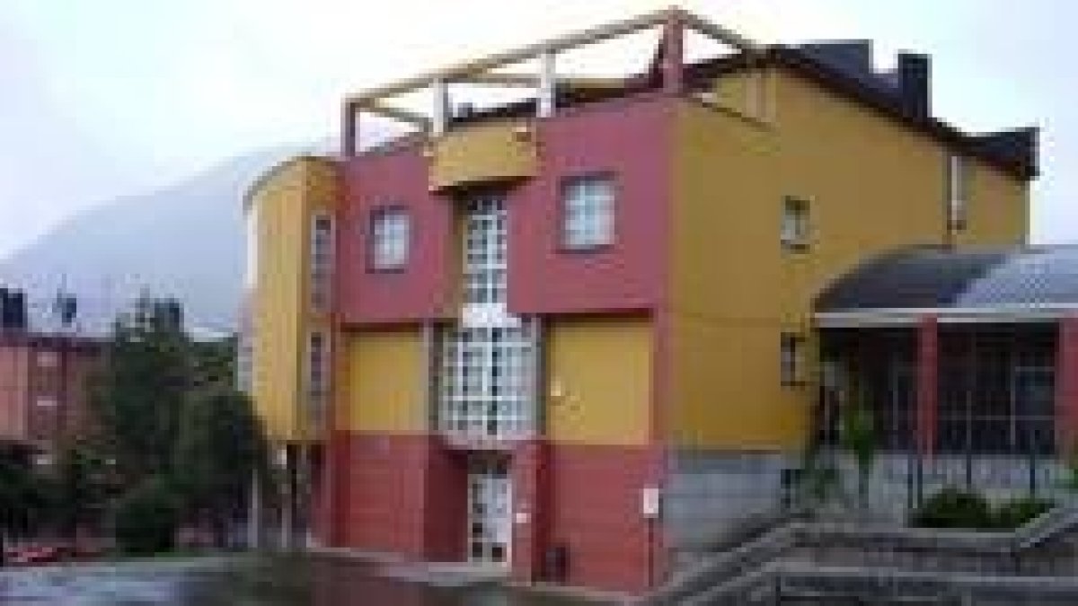 La escuela de música está ubicada en la casa de cultura de Villablino