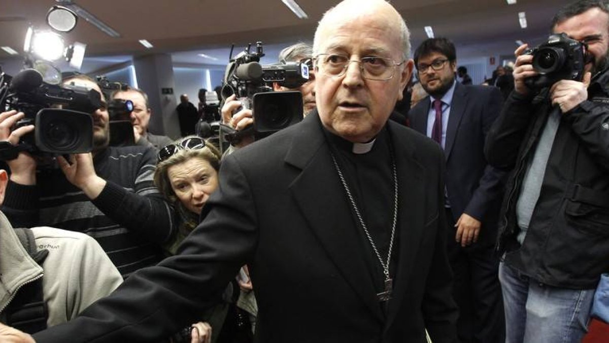 Ricardo Blázquez toma las riendas de la Iglesia católica en España