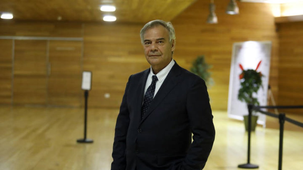 El nuevo gerente del Hospital de León, José Pedro Fernández. MARCIANO PÉREZ