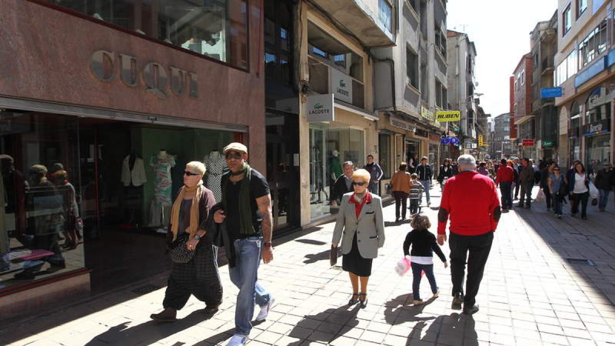 Las licencias de actividad que concede el Ayuntamiento de Ponferrada han aumentado en el 2011.