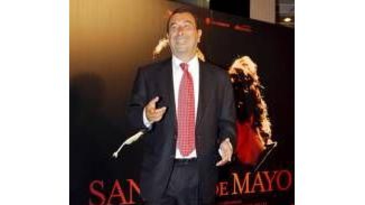 José Luis Garci en la presentación de su película