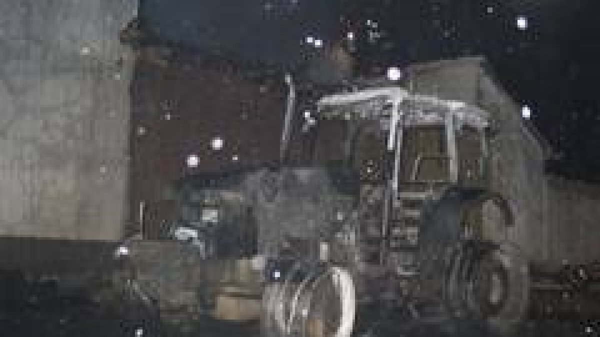 Las primeras investigaciones apuntan a que el incendio se originó en el tractor