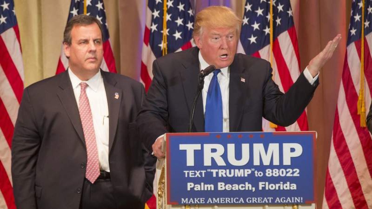 Trump pronuncia un discurso junto al gobernador de New Jersey, Chris Christie. RYAN STONE