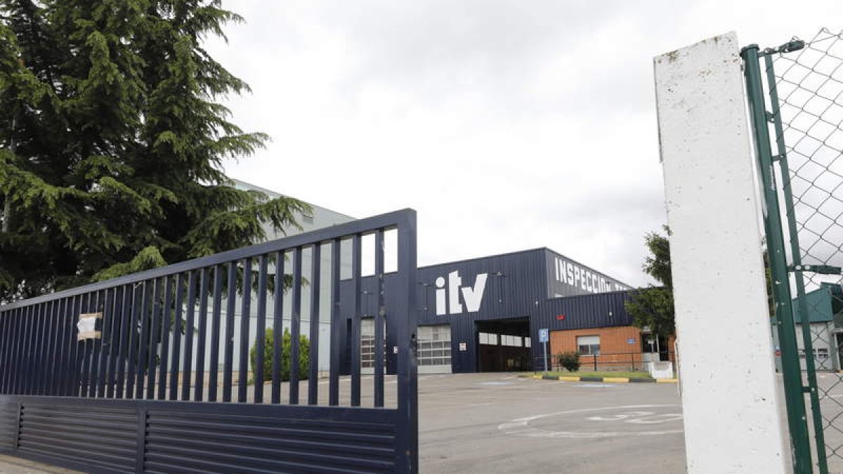 Estación de la ITV en Onzonilla, donde ya se aplica el sistema digital. MARCIANO PÉREZ