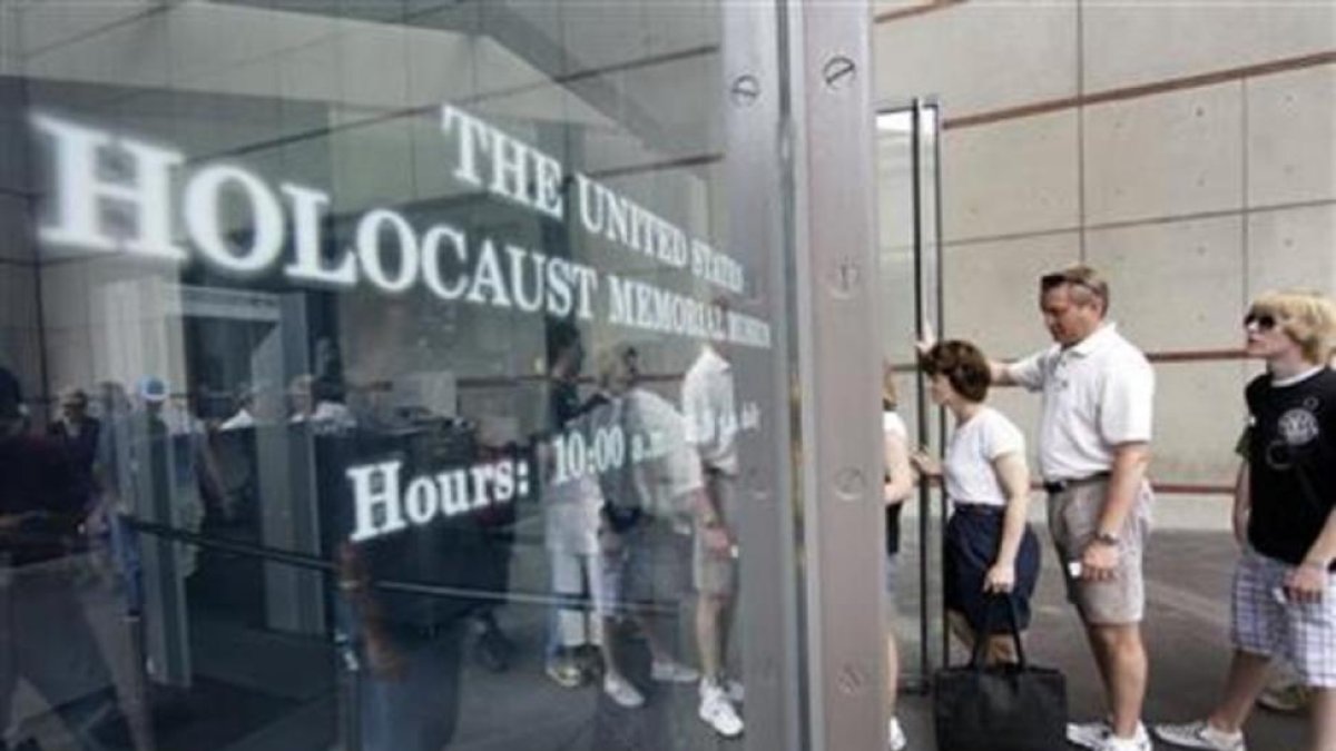 Entrada del Museo del Holocausto de Washington.