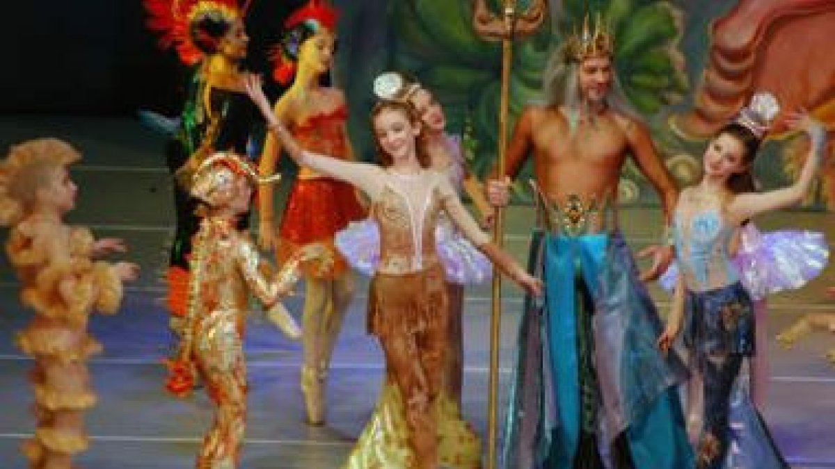 Una escena de «La sirenita», con el Joven Ballet de Ucrania
